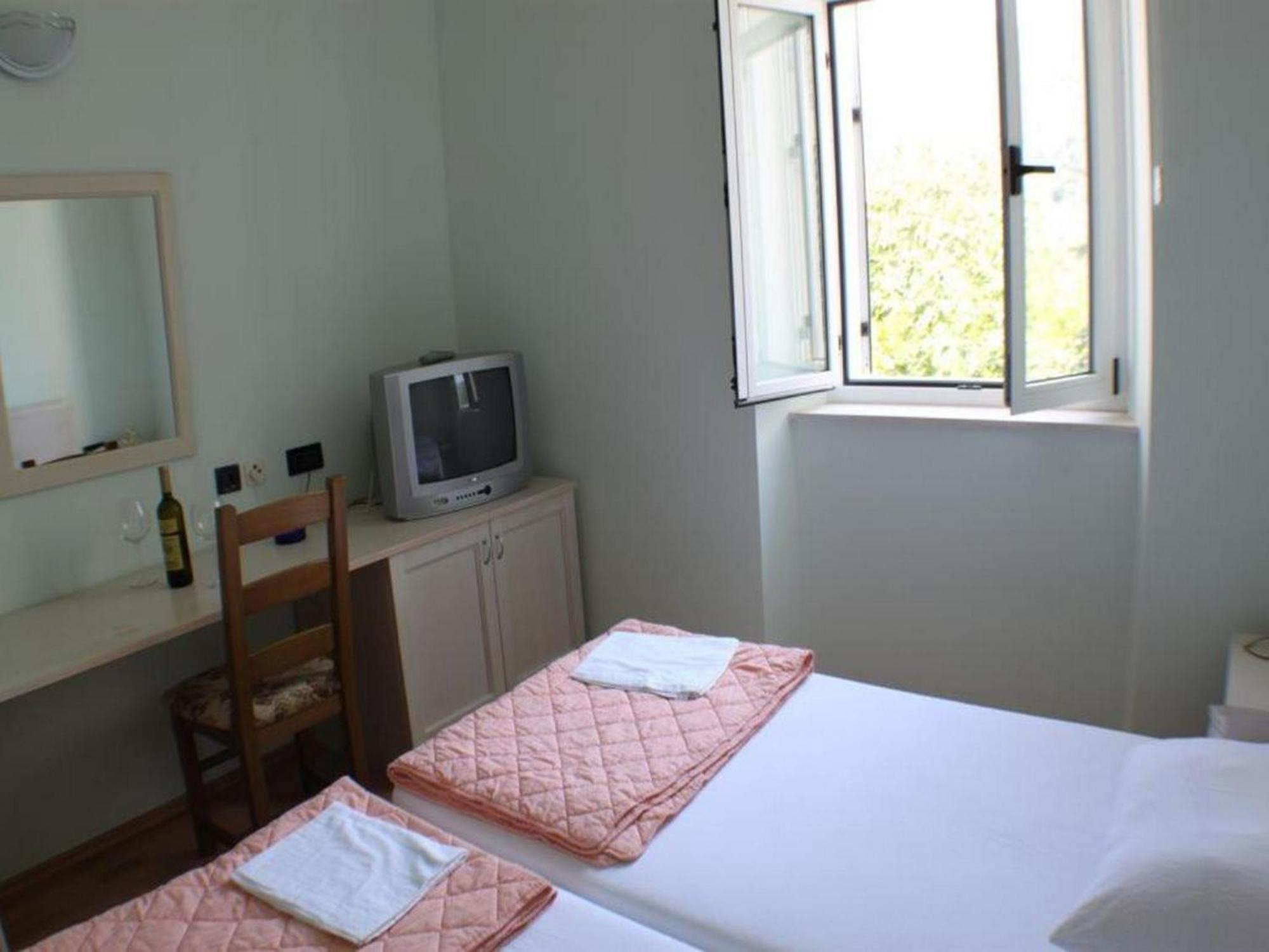 Guesthouse Aurora Trpanj Exterior photo